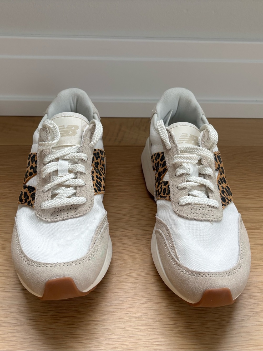 New Balance 370 Sneakers size 9 - Picture 4 of 8